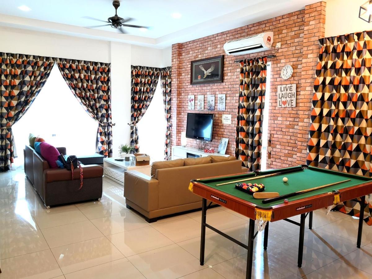 Teluk Batik 17Paradisehome Private Pool Karaoke Snooker Bbq 15Pax Lumut Eksteriør bilde