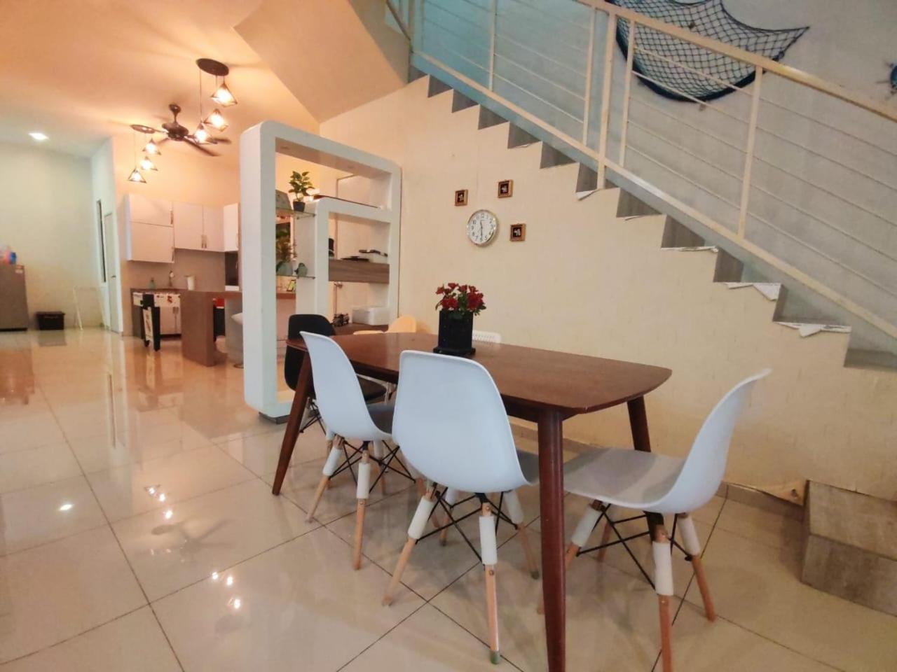 Teluk Batik 17Paradisehome Private Pool Karaoke Snooker Bbq 15Pax Lumut Eksteriør bilde