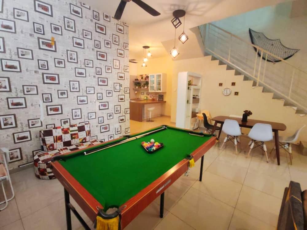 Teluk Batik 17Paradisehome Private Pool Karaoke Snooker Bbq 15Pax Lumut Eksteriør bilde
