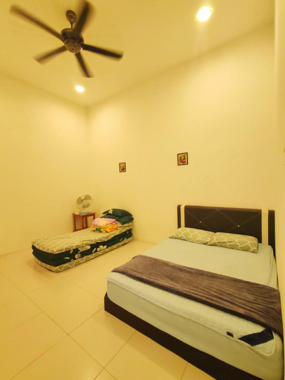 Teluk Batik 17Paradisehome Private Pool Karaoke Snooker Bbq 15Pax Lumut Eksteriør bilde